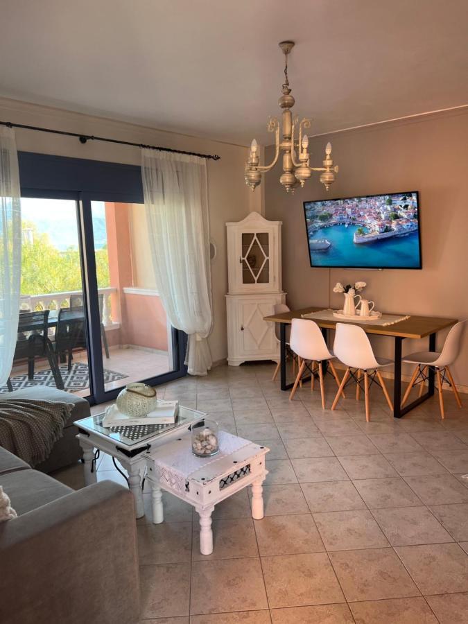 Ostraco Suite 2 Nafpaktos Eksteriør billede